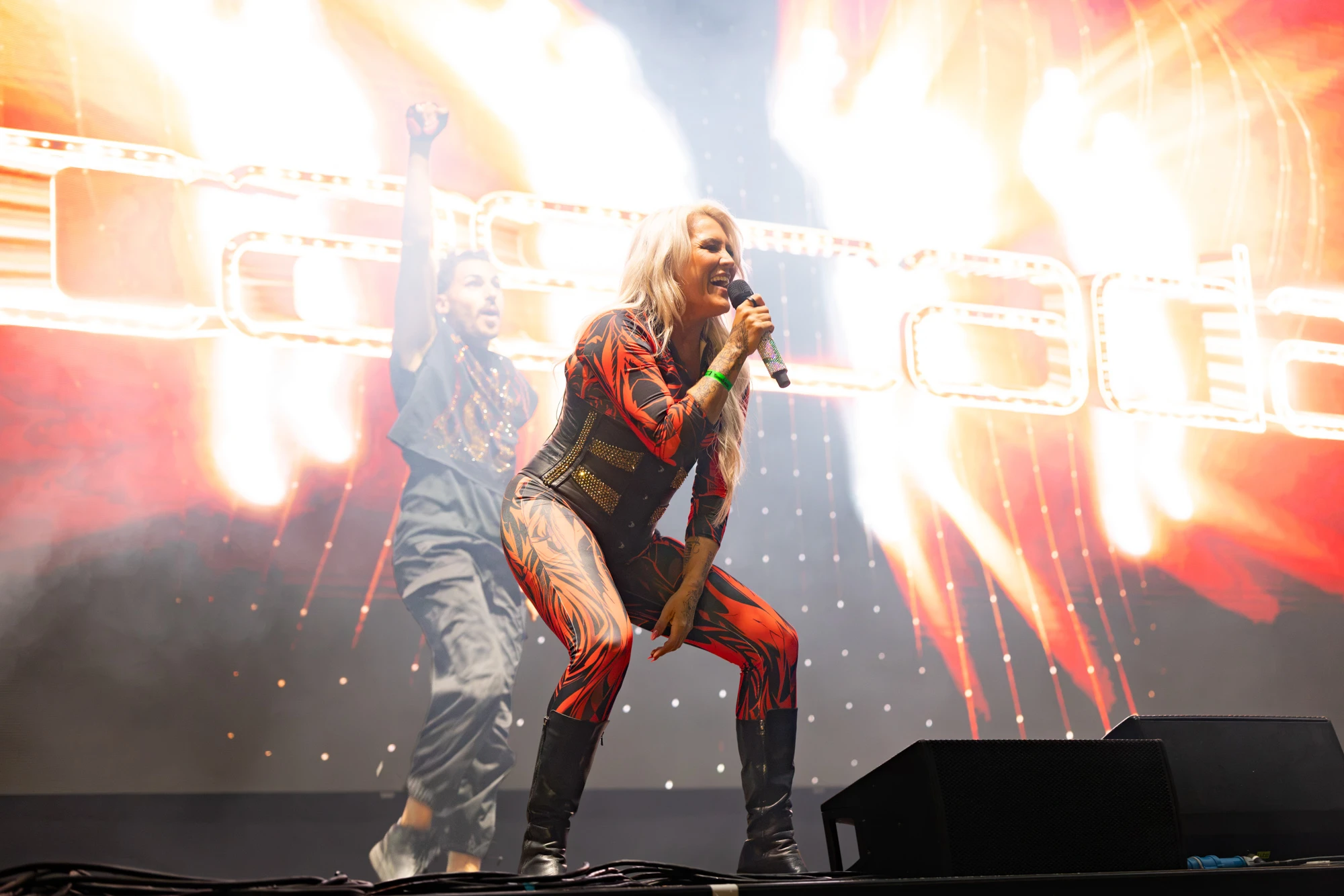 Cascada Closes the Main Stage